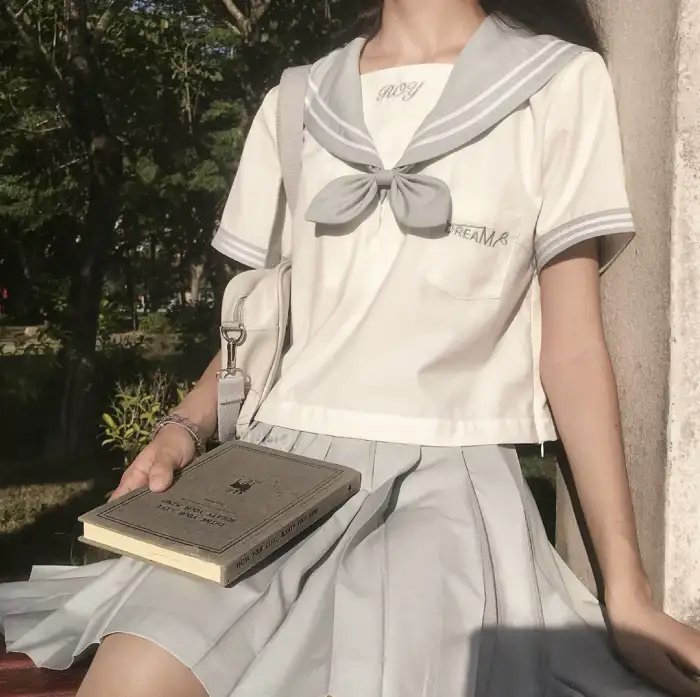 手提箱女郎